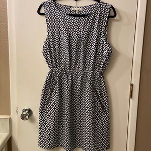 Lightweight pattern dress with pockets!